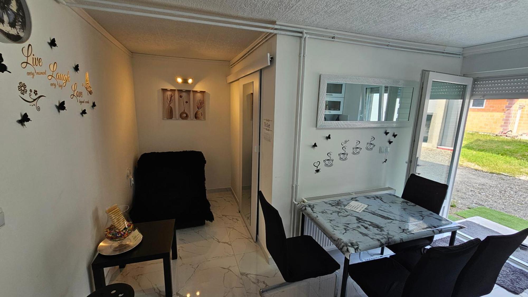 Appartement Ena1 & Ena2 -Big Free Parking à Karlovac Extérieur photo