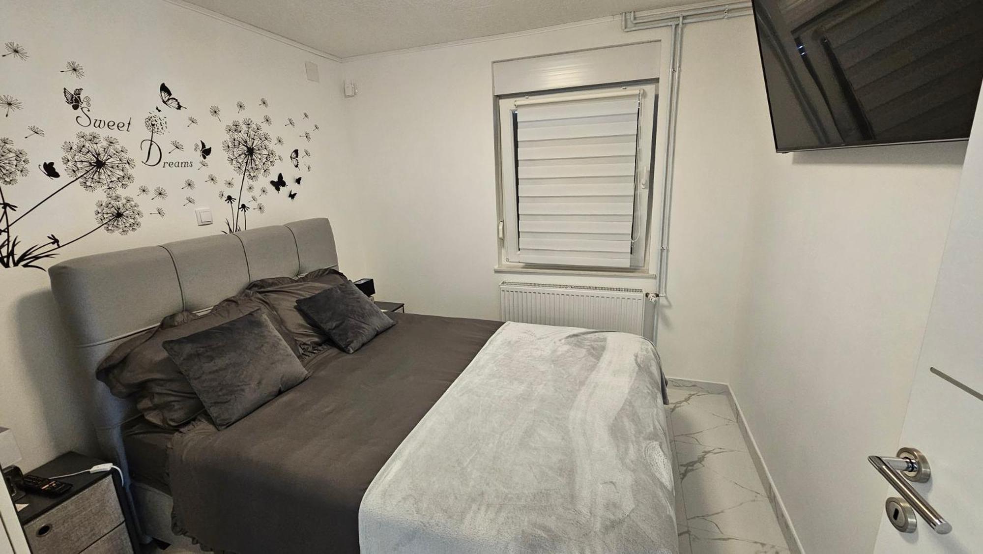 Appartement Ena1 & Ena2 -Big Free Parking à Karlovac Extérieur photo