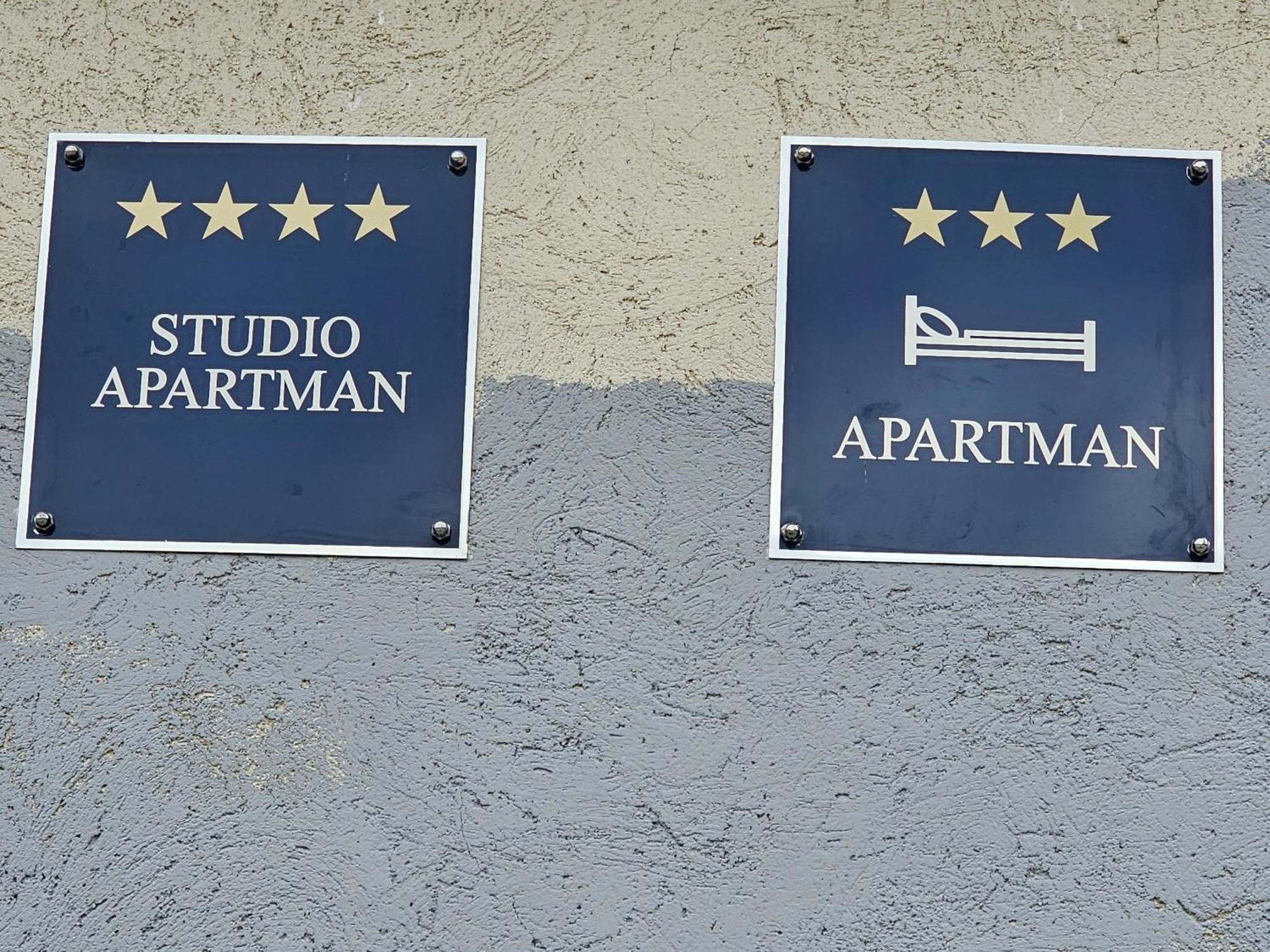 Appartement Ena1 & Ena2 -Big Free Parking à Karlovac Extérieur photo