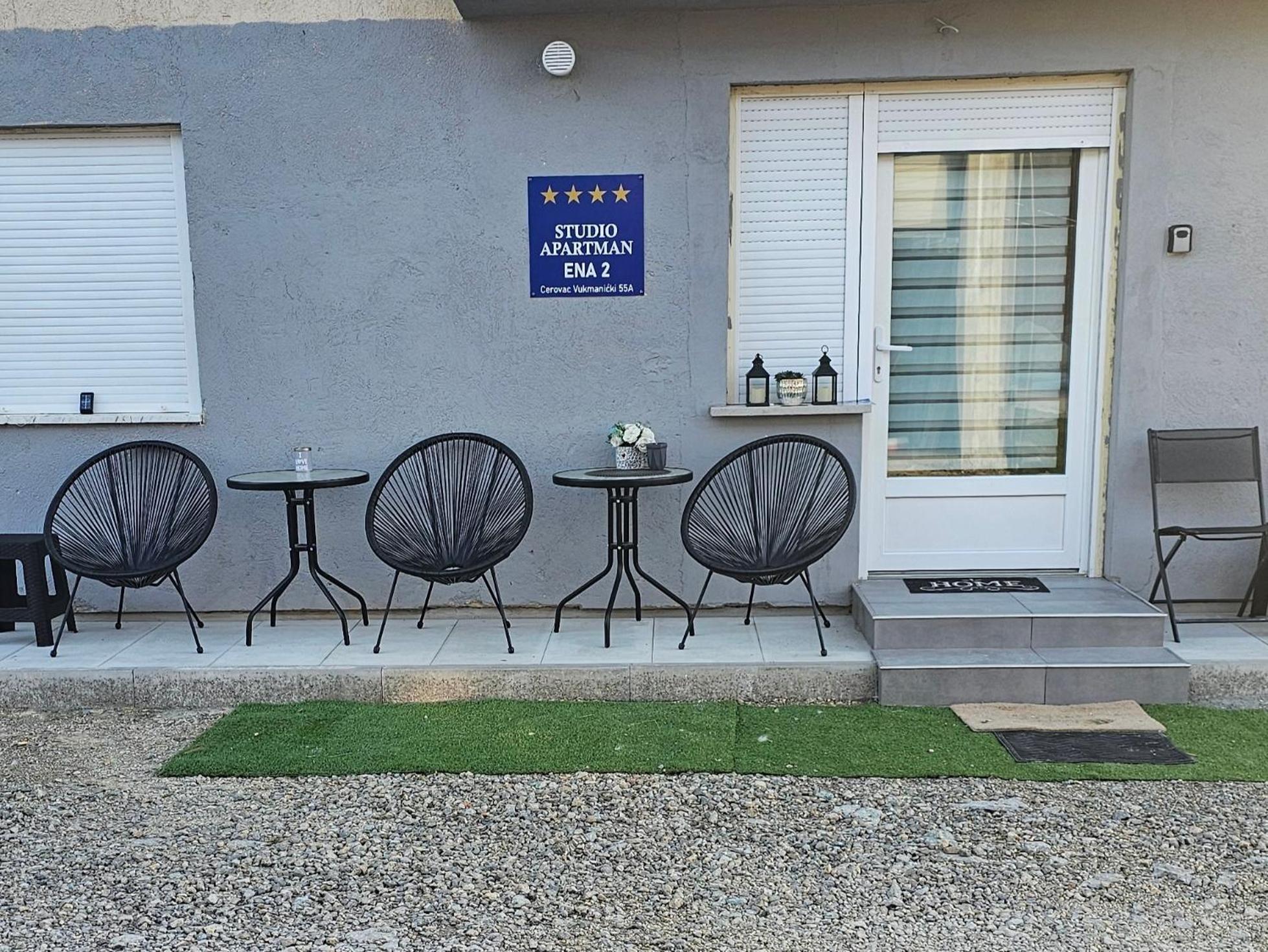 Appartement Ena1 & Ena2 -Big Free Parking à Karlovac Extérieur photo